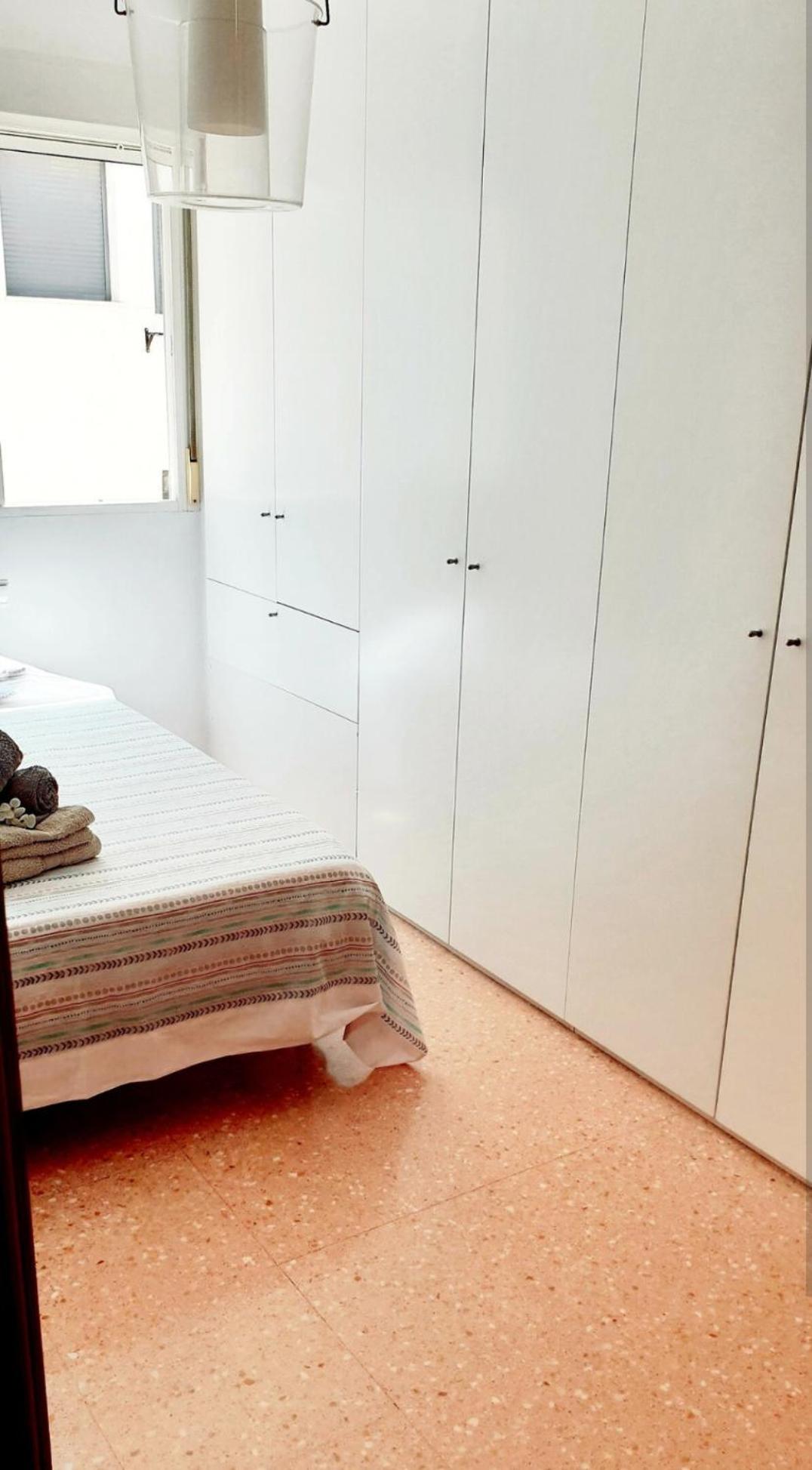 Lovely Penhouse In Alicante With Parking Exterior foto