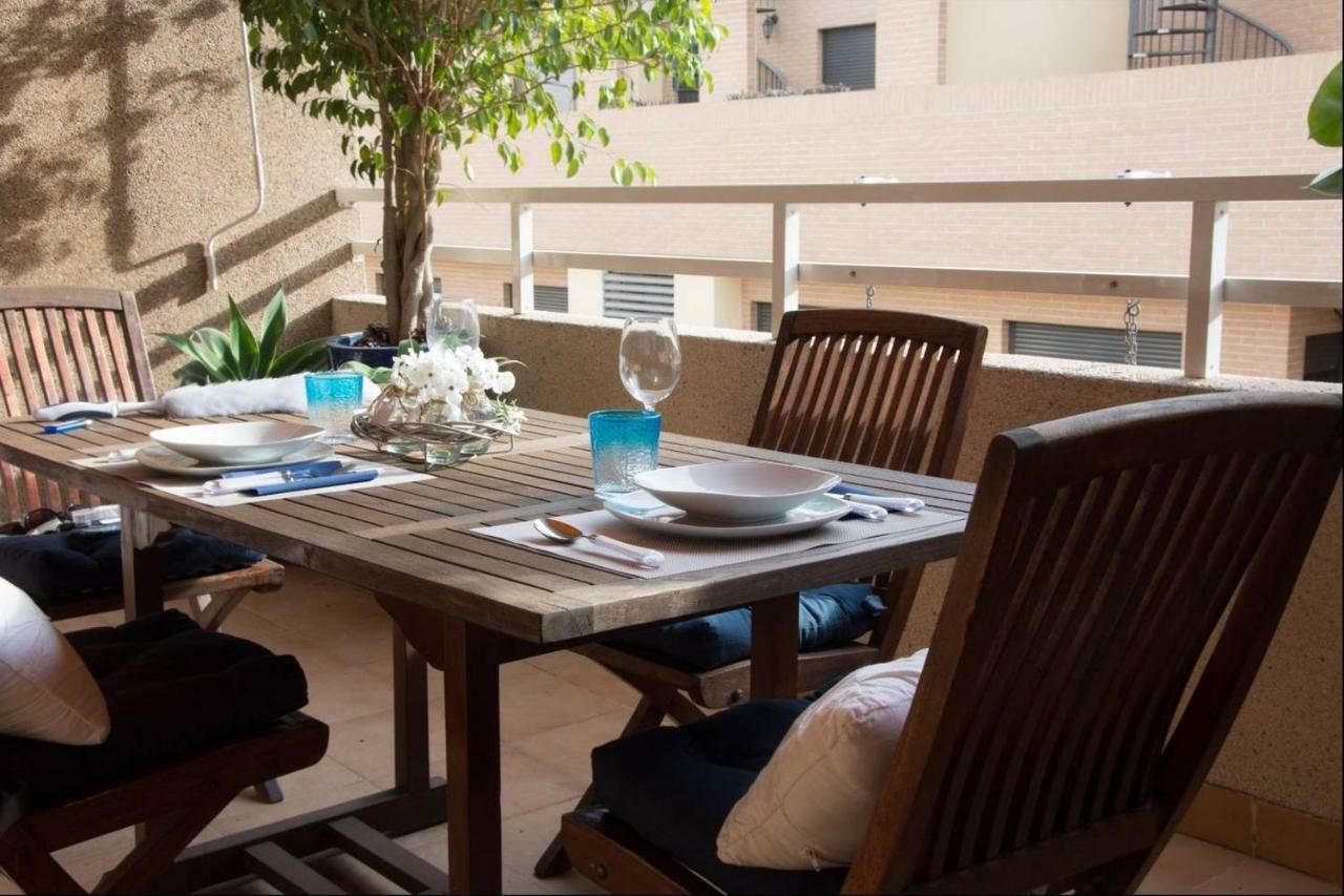 Lovely Penhouse In Alicante With Parking Exterior foto
